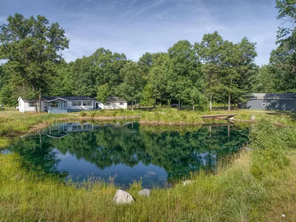 18587 W Hc Edmore Rd, Howard City, MI 49329