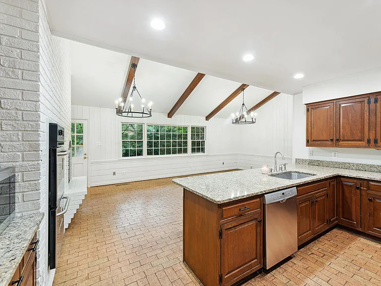6313 Stoneham Ln — Photo 14