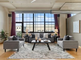 1901 E Hennepin Ave Unit 105, Minneapolis, MN 55413