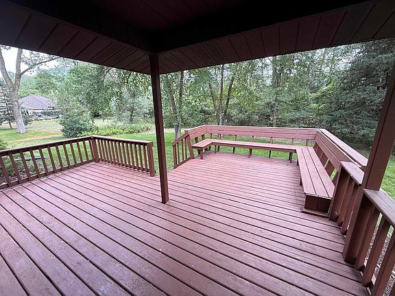 4th image of 373 Muirfield Ct