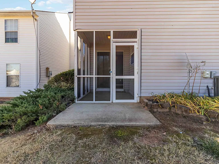 44 Hayfield Ln — Photo 38