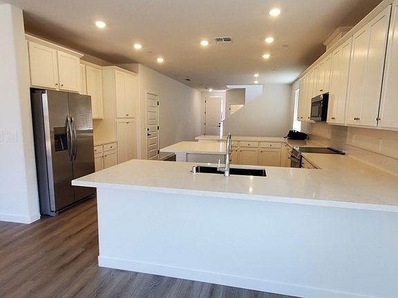 5th image of 5367 Island Yacht Way