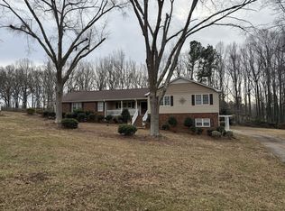 121 Valleyhigh Dr, Inman, SC 29349
