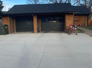 151 Suncoast Dr, Mccook Lake, SD 57049