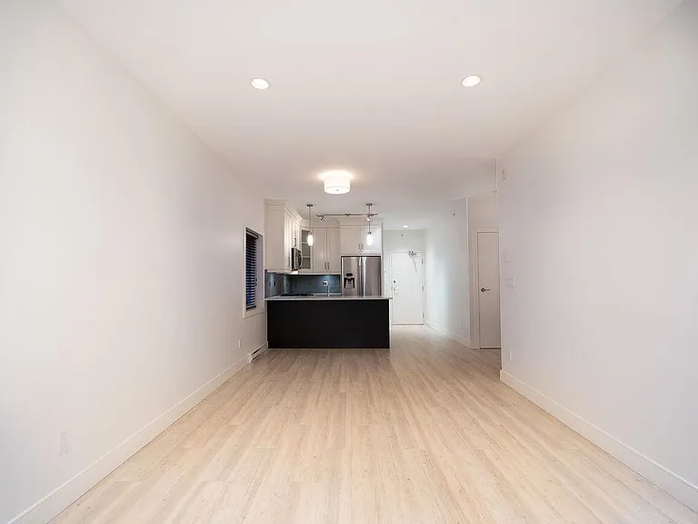 4548 Hastings St #302 — Photo 8