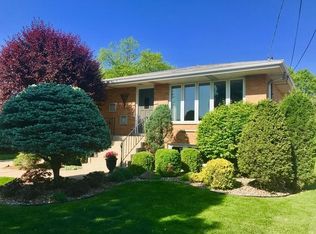 7642 S Octavia Ave, Bridgeview, IL 60455