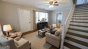 4th image of 218 E Bonacre Rd