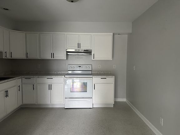 4th image of 4725 Wolverton Ln #7