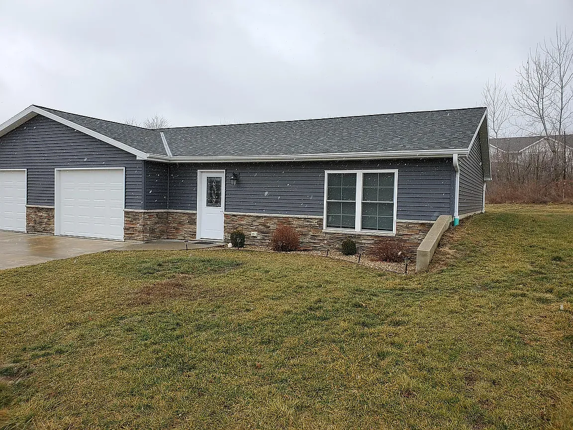 2 bed, 1200 sqft, $1,250 — Photo 1