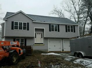 16 Valley Rd, Holbrook, MA 02343