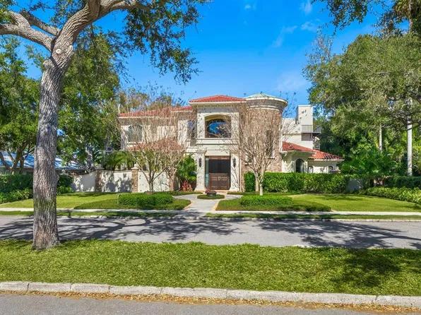1655 South Dr, Sarasota, FL 34239