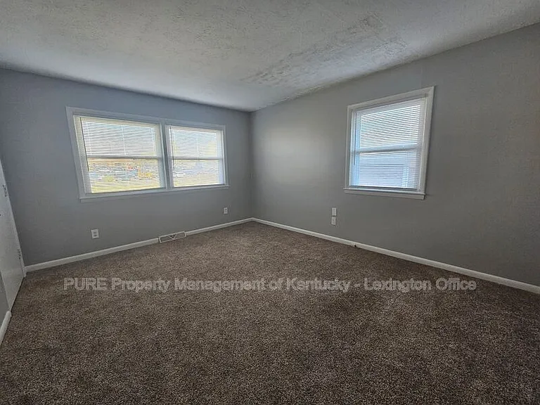 3510 Lansdowne Dr #A — Photo 12
