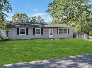 27 Coreopsis St, Browns Mills, NJ 08015