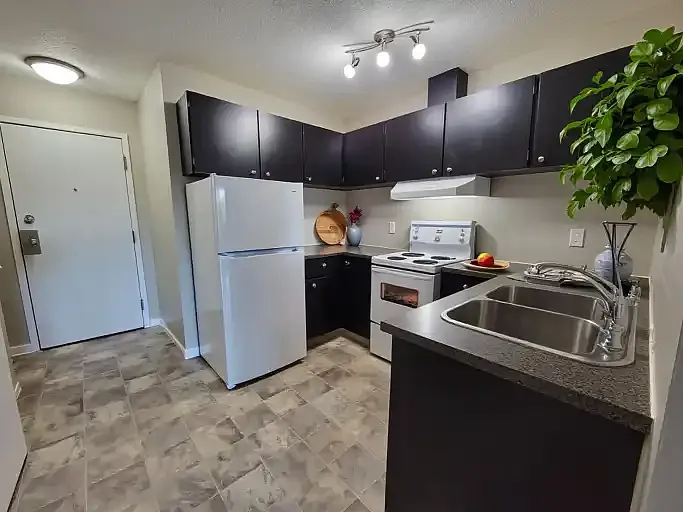 5820 58a St #305