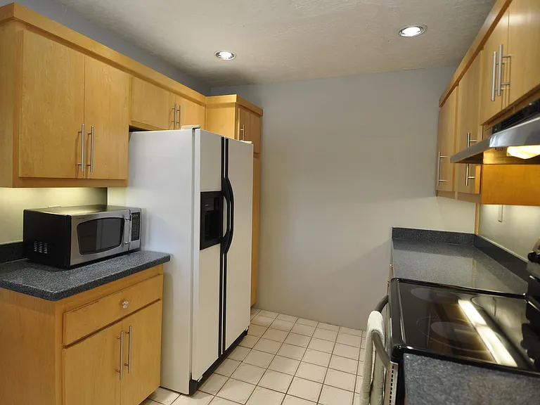 4022 Layang Layang Cir #1 — Photo 33