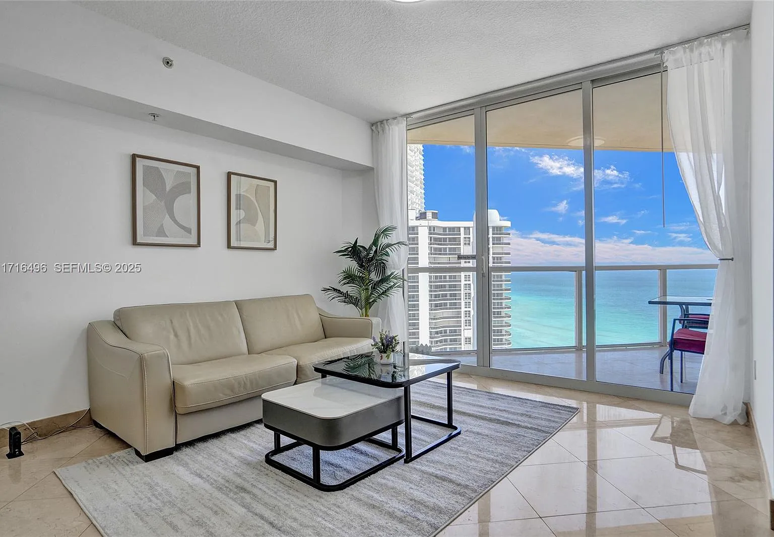 1 bed, 1000 sqft, $4,000 — Photo 1