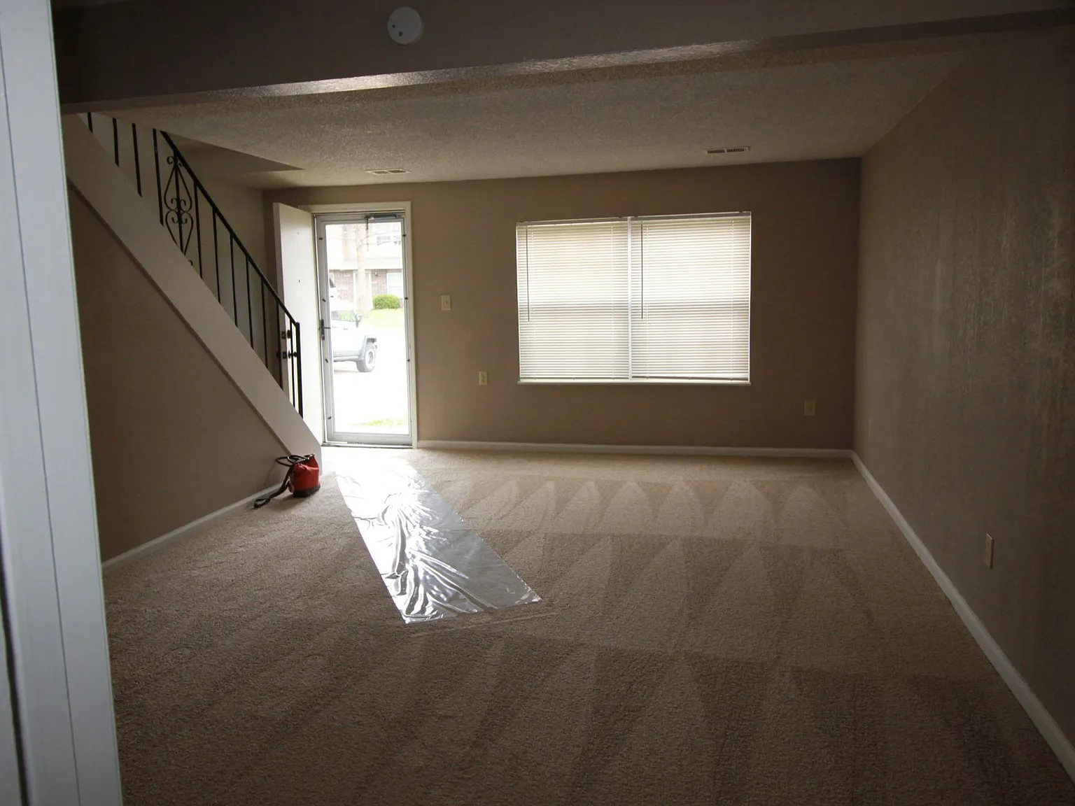 1505 NW Cardiff Dr — Photo 2