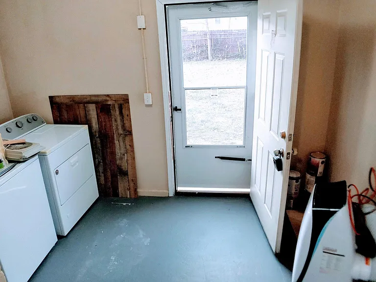 21203 Helle Ave — Photo 8