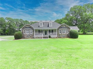 2759 Bay Ridge Dr, Loganville, GA 30052