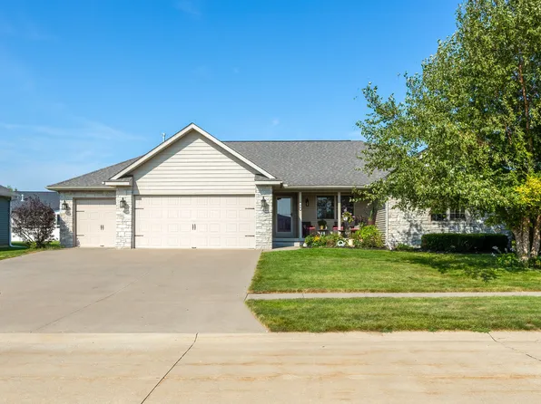 410 S Diamond Dr, Long Grove, IA 52756