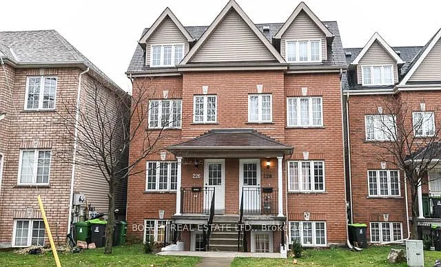 226 Wiltshire Ave — Photo 1