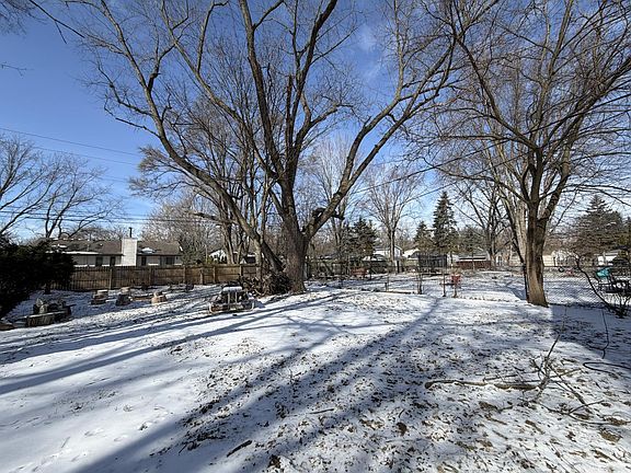 4th image of 2420 Emmons Ave