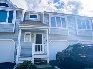 83 Sandpiper Cres #83, Milford, CT 06460