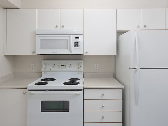 5th image of 3590 W 26th Ave #401