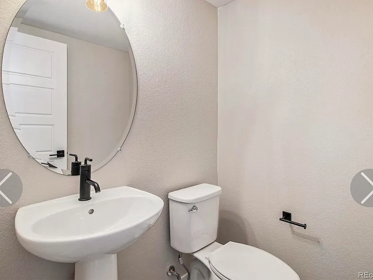Half bath right off kitchen