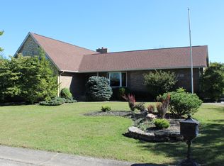 935 Ridgefield Rd, Hamilton, OH 45013