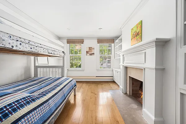 Rented by Coleman Real Estate Group | media 18