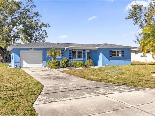 12366 137th St N, Largo, FL 33774