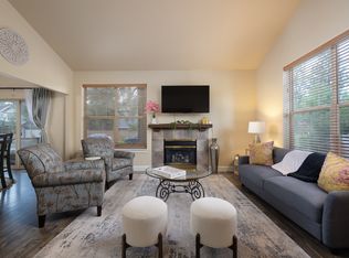 19851 Hollygrape St UNIT 2, Bend, OR 97702