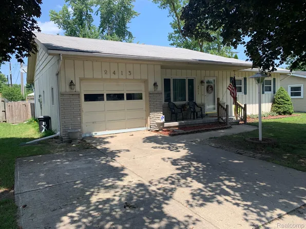 2413 Elmwood St, Port Huron, MI 48060