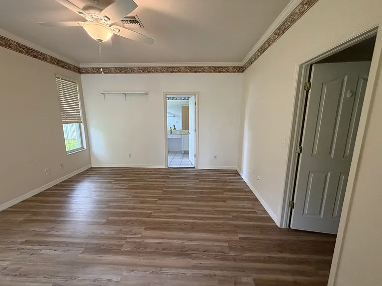 11330 Lakeland Cir — Photo 26