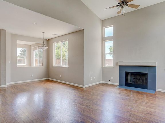 4th image of 733 Pismo Ct