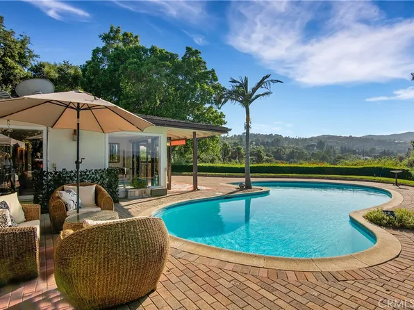 3701 Royal Meadow Rd, Sherman Oaks, CA 91403