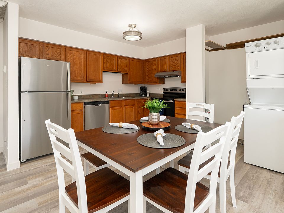 1st image of 495 N 2nd St #111