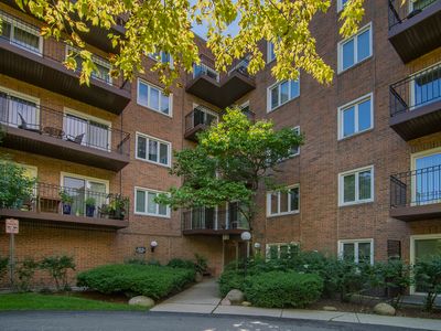 901 Hinman Ave APT 2C, Evanston, IL, 60202