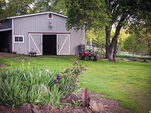4th image of 20344 Wildwood West Dr