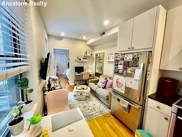 419 Hanover St #7 — Photo 2