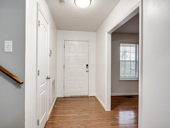 4th image of 2508 Sand Ridge Court