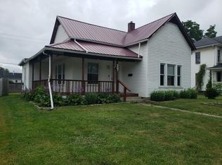 907 Clinton Ave, Washington Court House, OH 43160