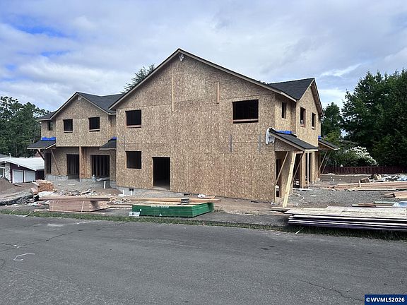 4th image of 1145 Lupin Ln NW