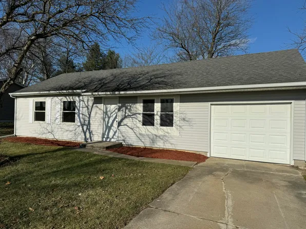 738 Apache Ln, Lowell, IN 46356