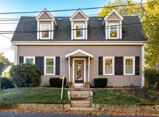 9 Warren St, Stoneham, MA 02180