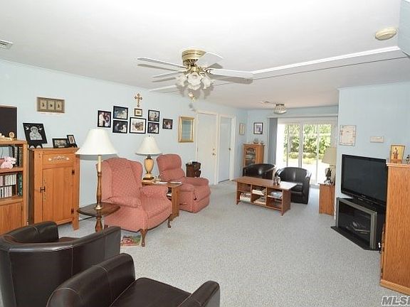 5th image of 32 Massapequa Ave