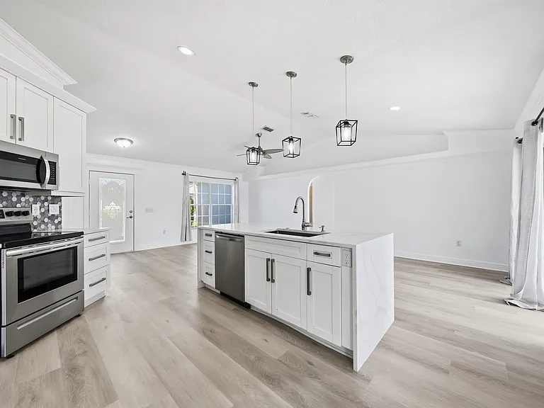 1730 Canoe Dr — Photo 15