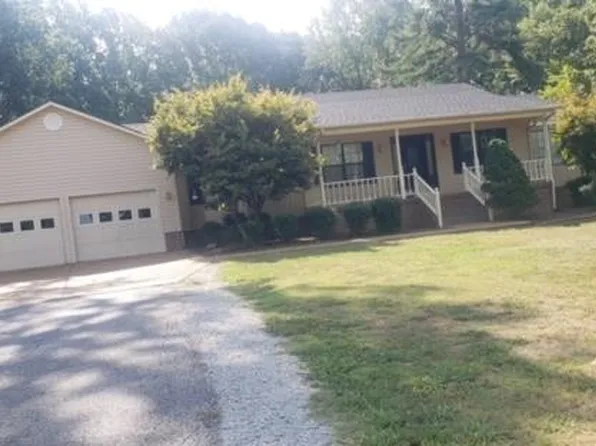 18310 Main St W, Huntingdon, TN 38344