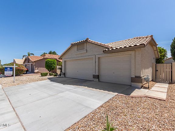 3rd image of 1651 W WINCHESTER Way